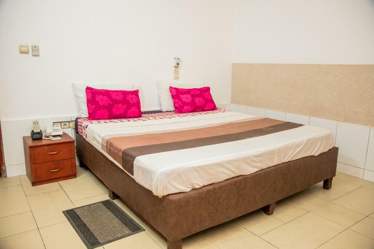 Senateur Hotel Agontinkon Cotonou Exterior foto
